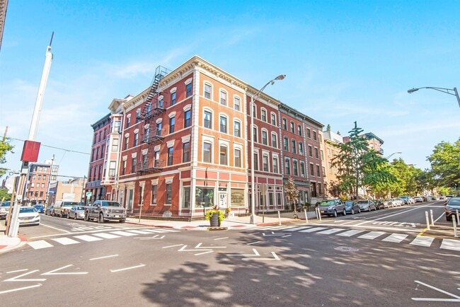 Building Photo - 300 Hudson St