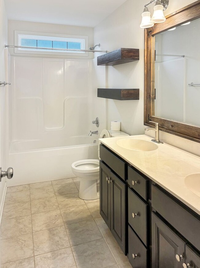 Building Photo - Stunning 4-bedroom in Midlothian, VA