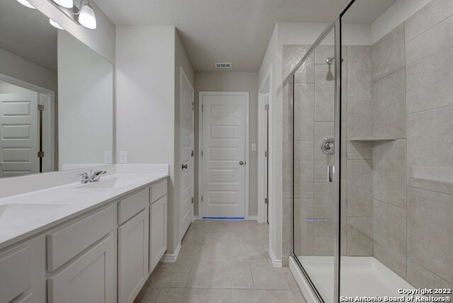 Building Photo - 2532 Ayers Dr