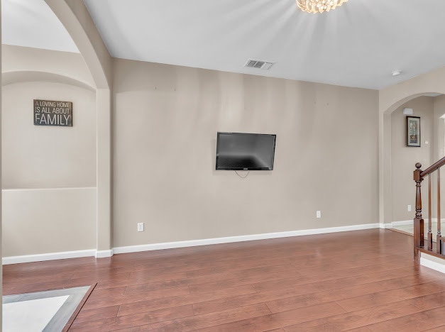 Building Photo - 2026 Rickenbacker Ln