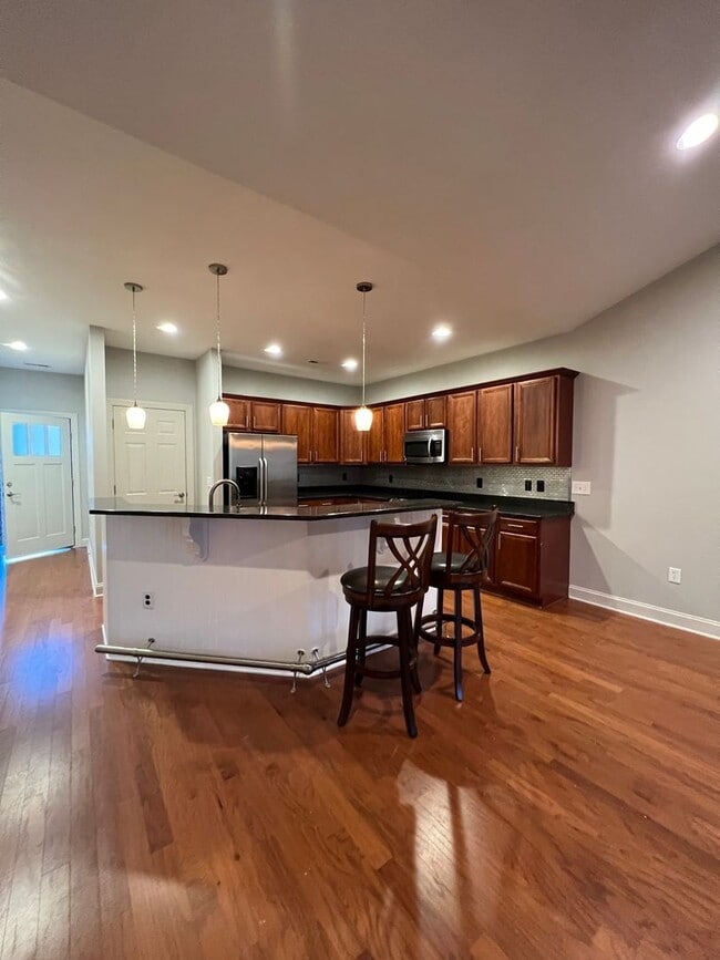 Building Photo - Beautiful 2 Bed 2 Bath Townhome in Southern Pines