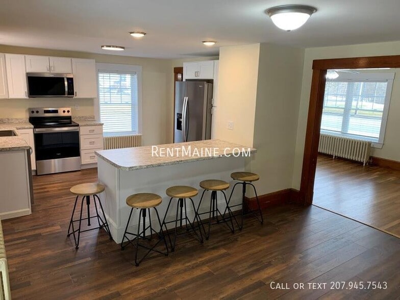 Building Photo - 54 Western Ave