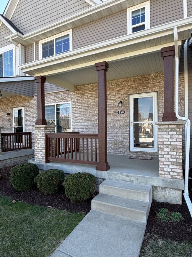 Building Photo - Charming 3-Bed 2.5-Bath Townhouse with Granite Finishes Near Jordan Creek Town Center