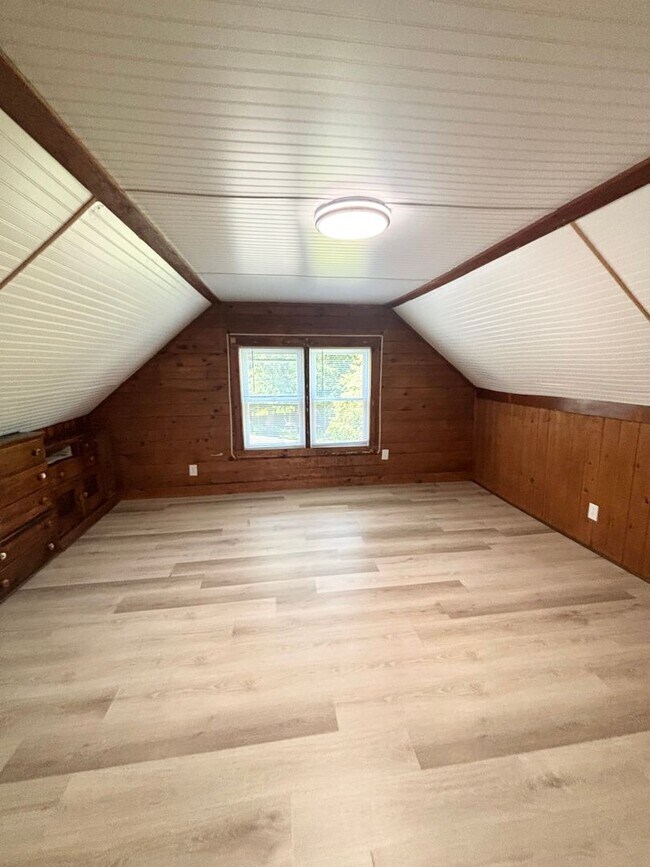 Building Photo - For Rent! 3 Bedroom 1 Bath House
