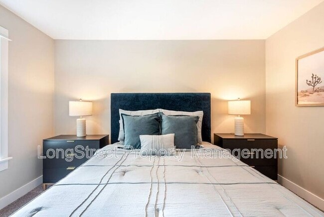 Building Photo - 4980 S Landing Dr