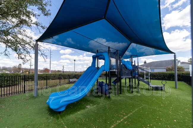 Building Photo - 1215 Kempton Chase Pkwy