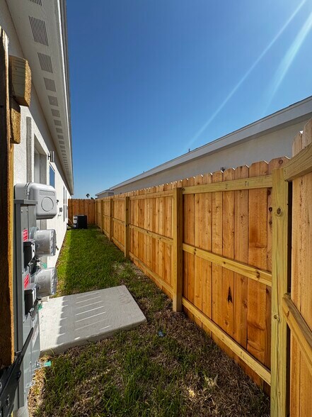 Building Photo - 4004 La Vista Ave