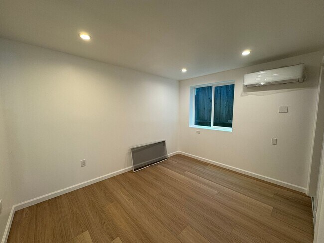 Building Photo - 14 Ocean Grove Ave