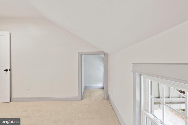 Building Photo - 3502 Buena Vista Ave