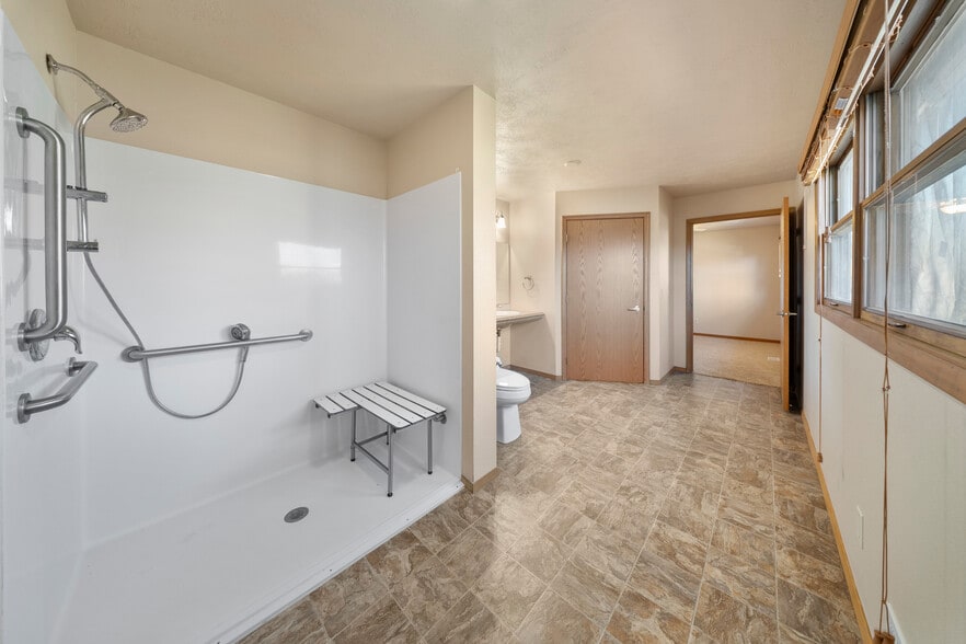 Master bathroom - 2405 W 28th St