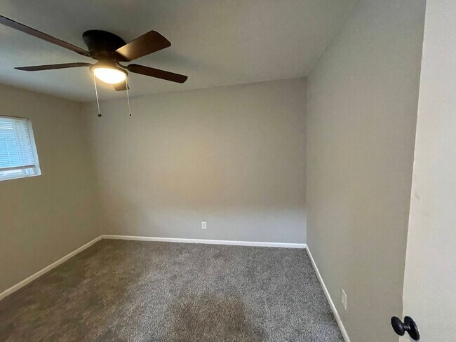 Building Photo - 636 N 31st St