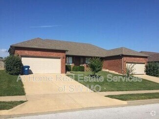 Building Photo - 1107 N 25th St