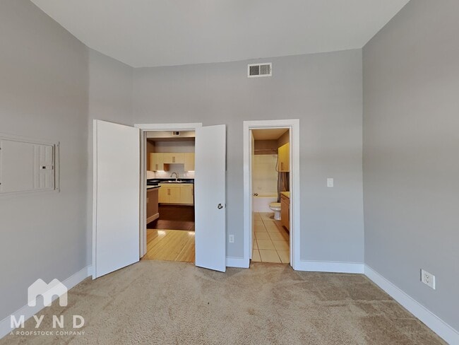 Building Photo - 4605 Cedar Springs Rd