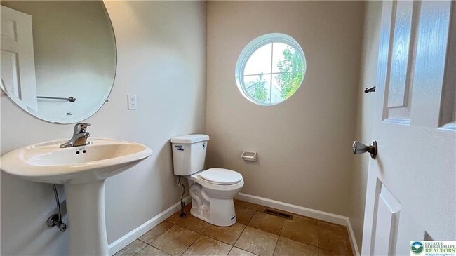 Building Photo - 254 Milkweed Dr
