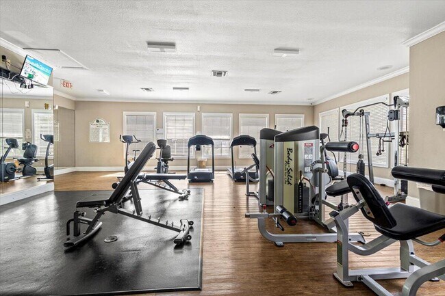 Building Photo - 110 SW Peacock Blvd