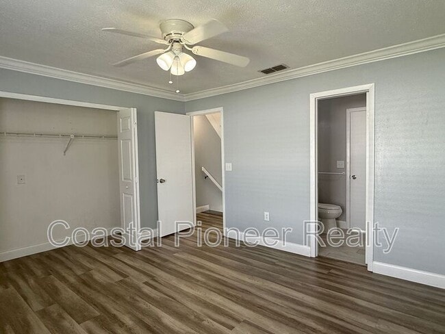 Building Photo - 11815 Cypress Hill Cir