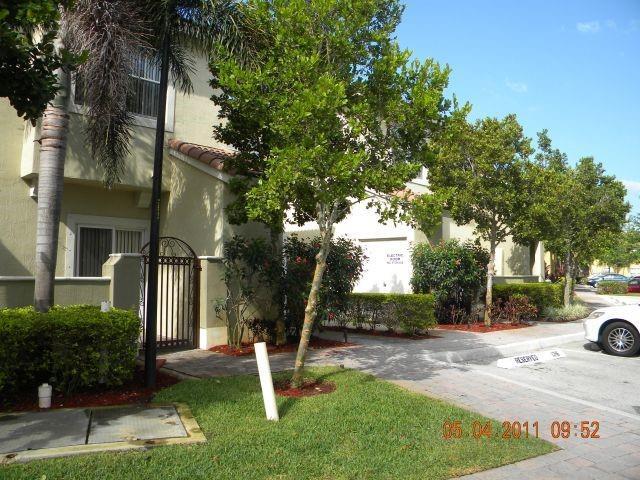 Building Photo - 3210 Merrick Terrace