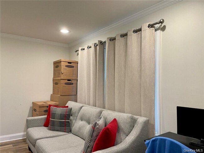 Building Photo - 29 Carpenter Ave