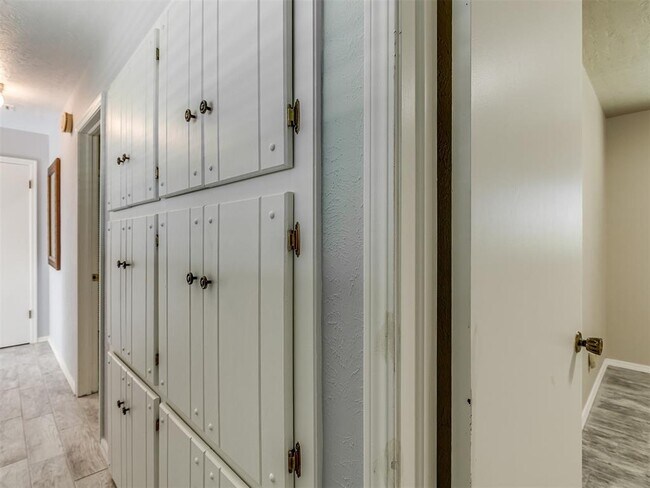 Building Photo - 3405 Woodsboro Dr