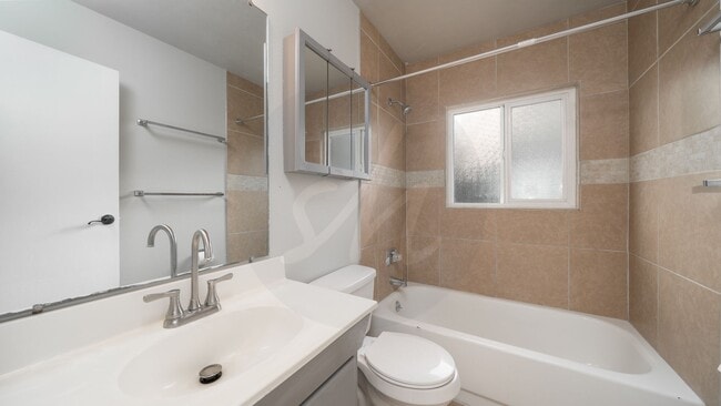 Building Photo - Great Home in Colorado Springs with 2 Car Garage