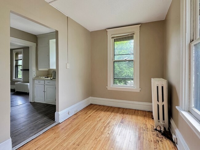 Building Photo - 3103 Dupont Ave S