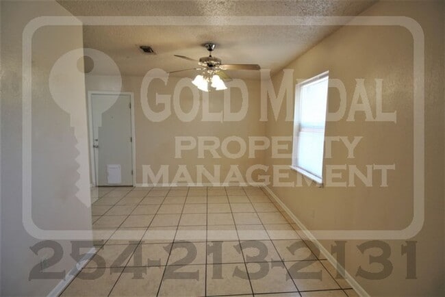 Building Photo - 804 Michelle Dr