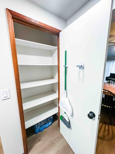 Building Photo - 329 Bessie St