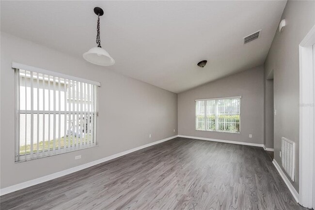 Building Photo - 103 11th Ave