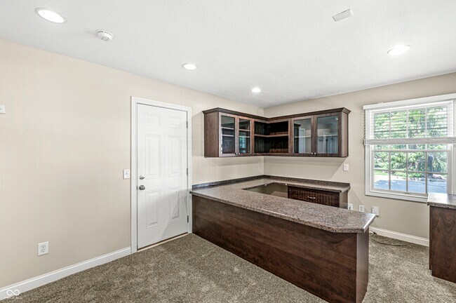 Building Photo - 12764 Edgemont Way