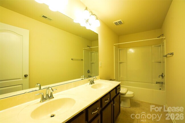 Building Photo - 5904 Stirlingshire Ct