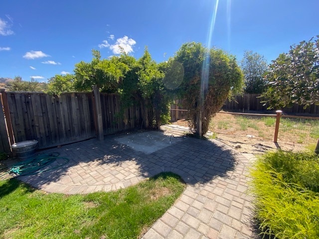 Building Photo - Beautiful Toro Park Home!