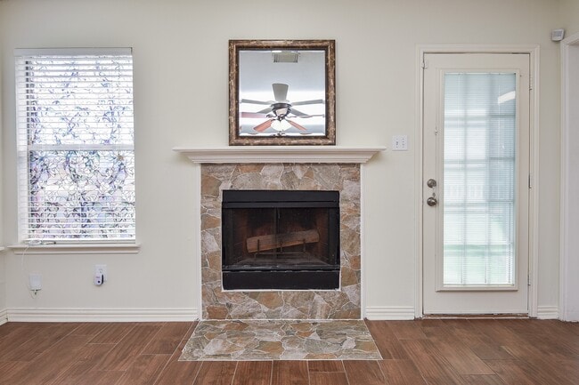 Building Photo - 4026 Almond Lake Dr