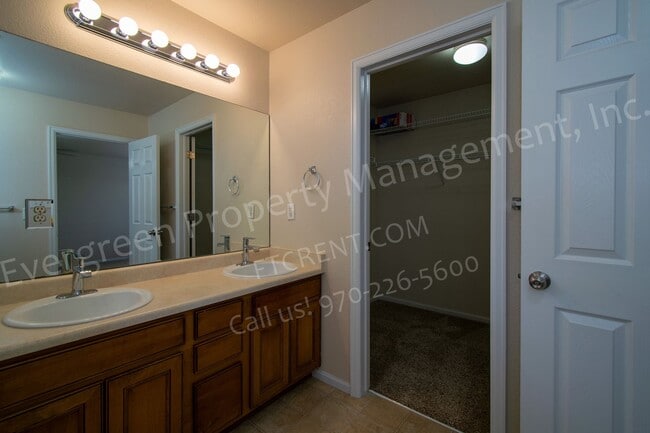 Building Photo - 2214 Bow Side Dr