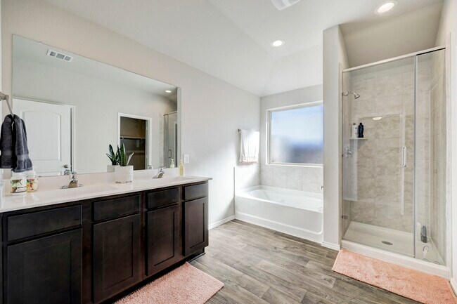 Building Photo - 4306 Isoletta Ct