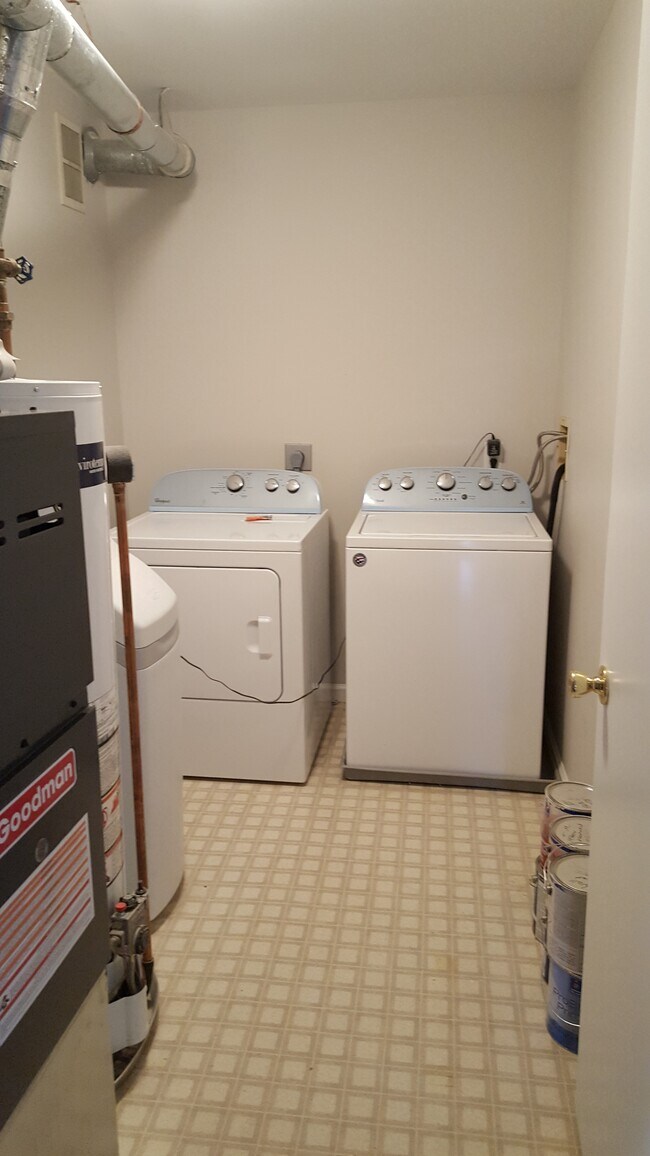 Building Photo - 114 Timberlake Terrace