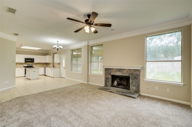 Building Photo - 107 Mango St