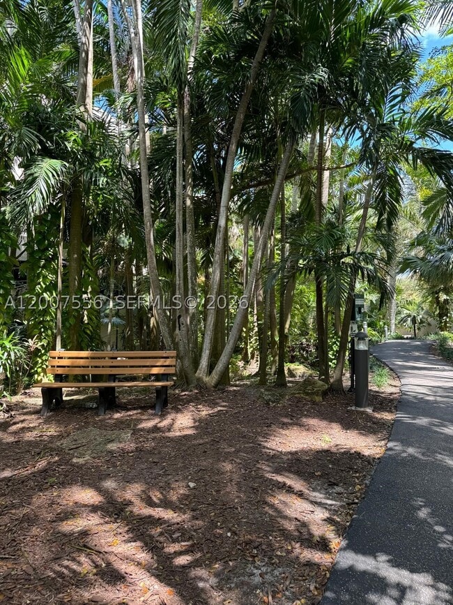 Building Photo - 276 Crandon Blvd