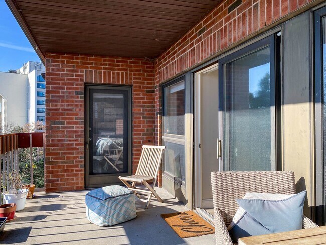 Building Photo - 601 N Segoe Rd