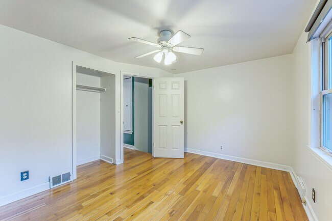 Building Photo - 2655 Whitewood St