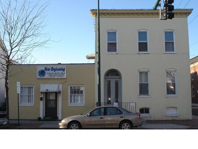 Primary Photo - 201-203 E Washington St