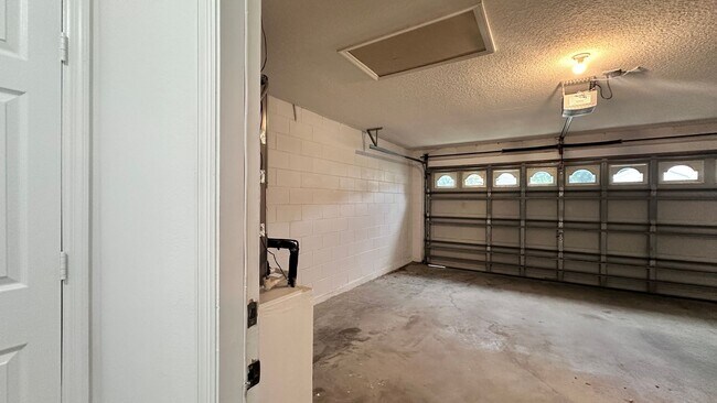 Building Photo - 1709 Pine Bay Dr