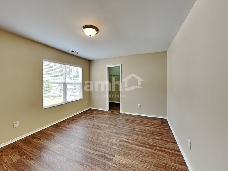 Building Photo - 3112 Varcroft Rd