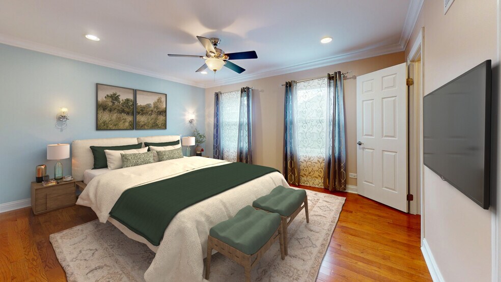 Master Bedroom - 1327 Larchmont Dr