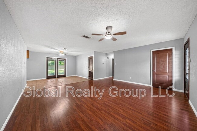 Building Photo - 138 Bobolink Dr