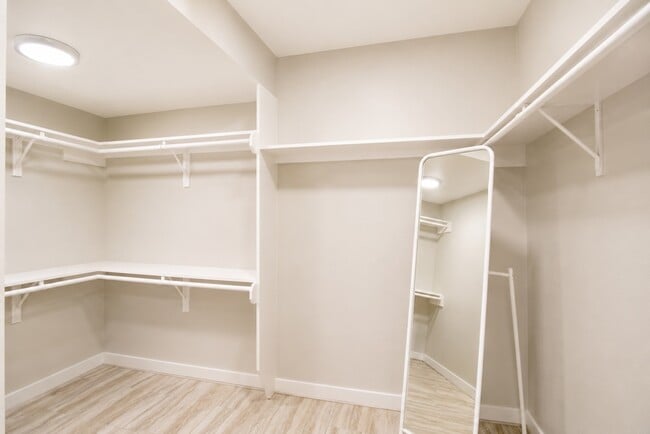 Building Photo - 15 Mallard Glen Pl