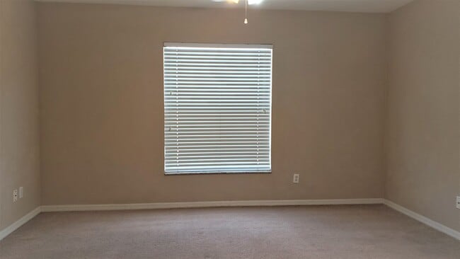 Building Photo - ~ 3/2 ~ Louisa Pointe ~ Crenshaw Circle ~ Quiet Neighborhood & NO Rear Neighbors!!!!