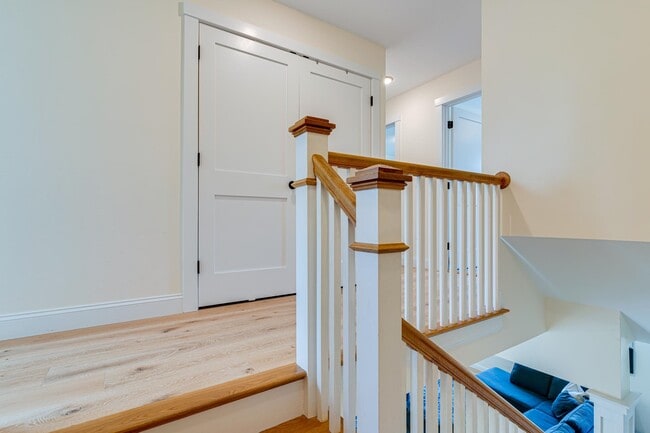 Building Photo - 30 Cate St