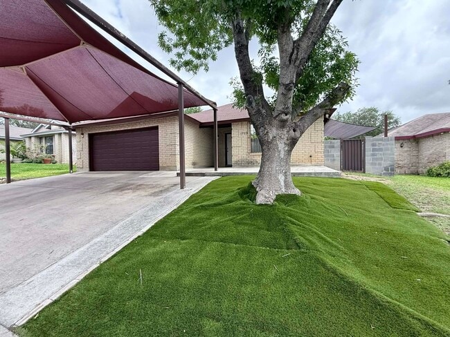 Building Photo - 1709 Kingwood Dr