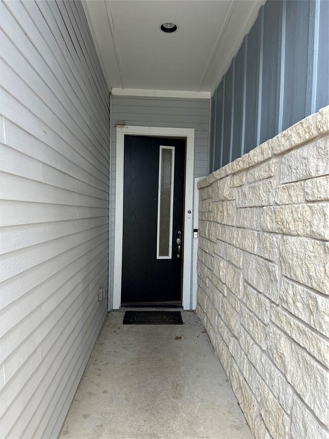 Building Photo - 11204 Charger Wy