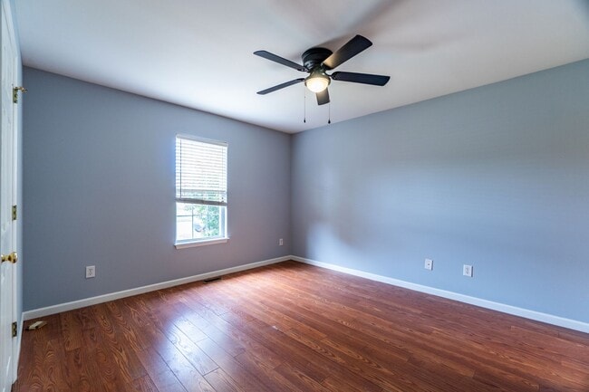 Building Photo - Beautiful one-level 3-Bedroom 2-Bath Ranch...